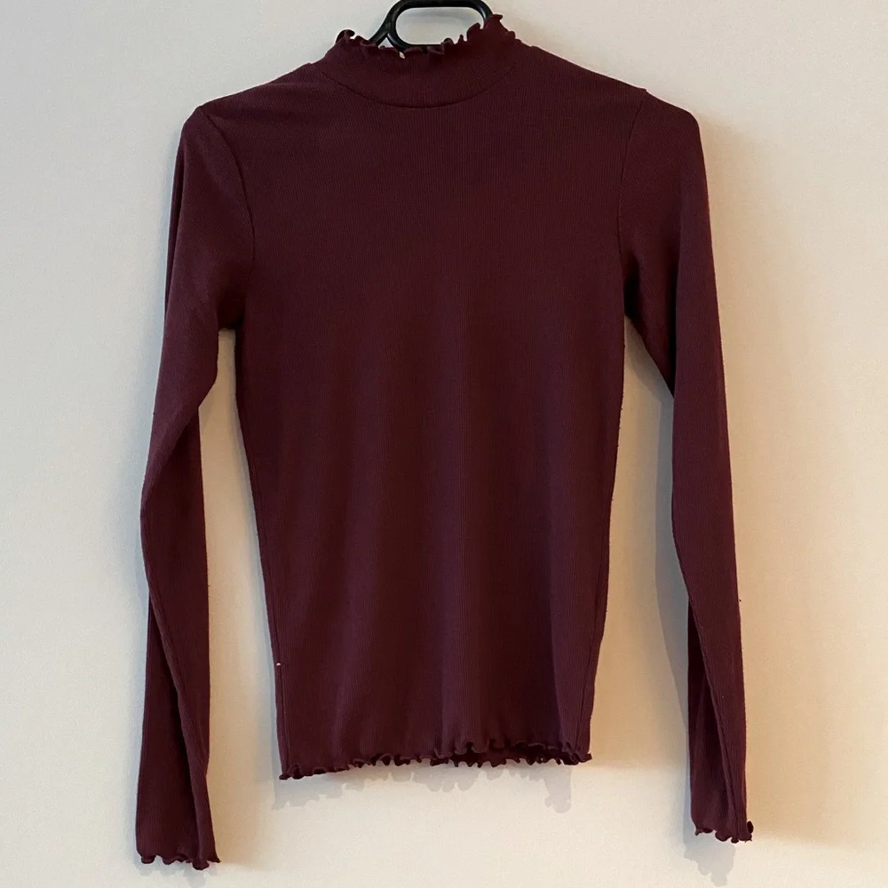 Sportsgirl - Maroon Skivvy - Picture 2 of 6